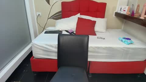 R A C H E L online show from September 22, 1:59 pm