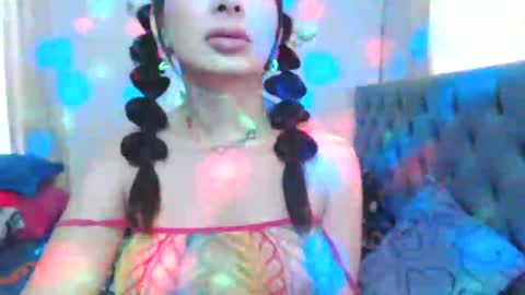 Snapshot of sexysafiravenus chatting on September 18, 6:23 pm Venus Independent Model online show from September 18, 6:23 pm