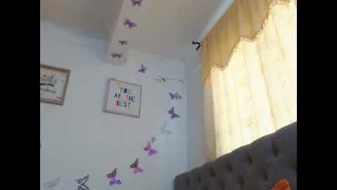 Venus Independent Model online show from February 24, 6:33 pm