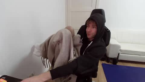 urPersonalToyboy420 online show from January 11, 12:11 pm