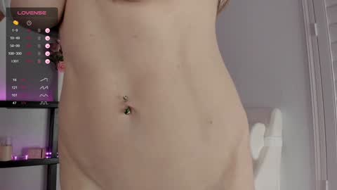 Estee online show from December 3, 12:42 am