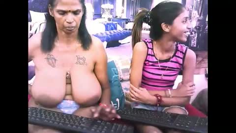 sexyva4u2luv online show from November 13, 11:46 am