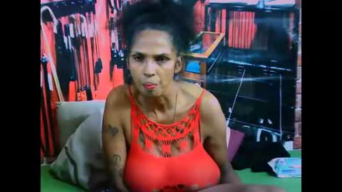 Snapshot of sexyva4u2luv chatting on March 10, 6:01 pm sexyva4u2luv online show from March 10, 6:01 pm