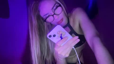 Valsexxx91 online show from June 4, 9:54 pm