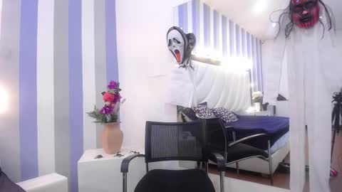 Mary online show from October 12, 2:09 pm