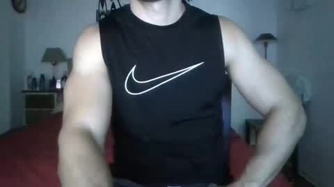 Snapshot of sexyyphilip chatting on March 4, 10:27 pm sexyyphilip online show from March 4, 10:27 pm