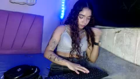 shadigoddes online show from September 17, 1:31 am