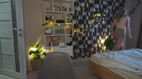 Sindy and Nancy  Next stream 1 December  online show from April 7, 9:44 am