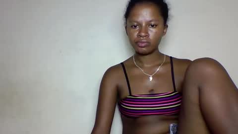 shainnah online show from November 18, 2:42 pm