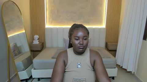 Shaira Collins online show from April 13, 12:20 pm