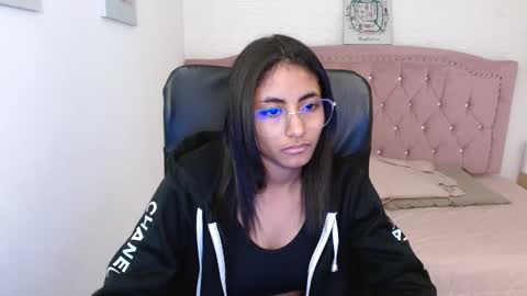 shanelle online show from February 26, 6:19 am