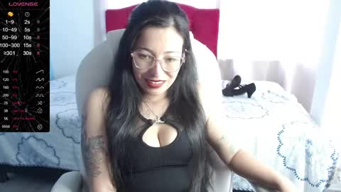 Shanel  online show from April 17, 4:31 pm