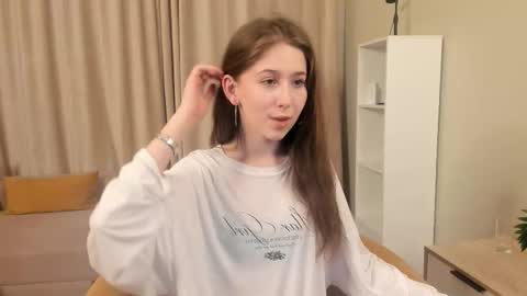 me name is Mia online show from February 16, 5:11 pm