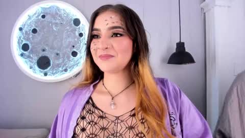 Shanntal  online show from October 1, 7:46 pm