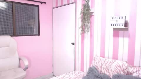 shantal online show from November 22, 7:45 pm