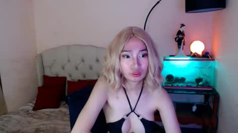 Snapshot of shantalfoxxy chatting on February 26, 3:14 am SHANTA FOX s online show from February 26, 3:14 am