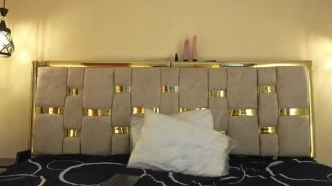 shantall 05 online show from October 13, 7:05 pm