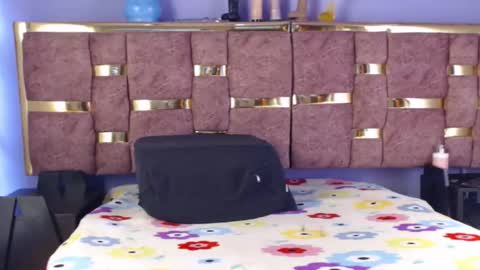 shantall 05 online show from October 25, 9:15 pm