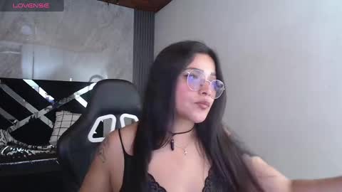 Shantall online show from October 18, 9:52 pm