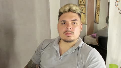 jhon deibyd online show from December 5, 3:20 am