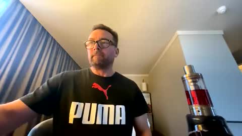 Sharksboy online show from October 30, 8:04 am