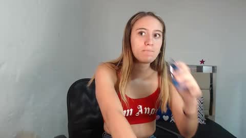 Sara online show from February 25, 1:43 pm