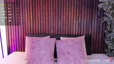 sharonlyn online show from March 24, 8:04 pm