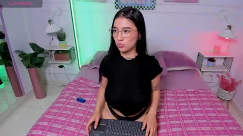 Sharon online show from June 9, 8:19 pm