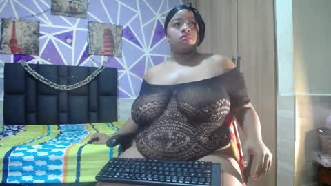 sharonx_morex online show from April 7, 5:09 am