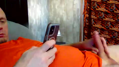 shaun_hatcher31 online show from September 20, 5:05 pm