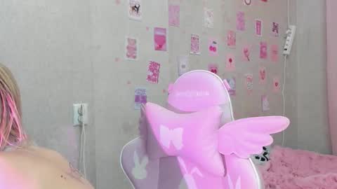 Lola online show from September 19, 6:44 pm