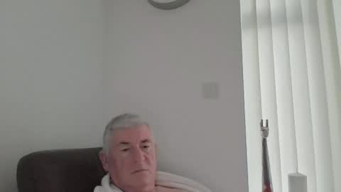 she52 online show from April 18, 6:32 pm