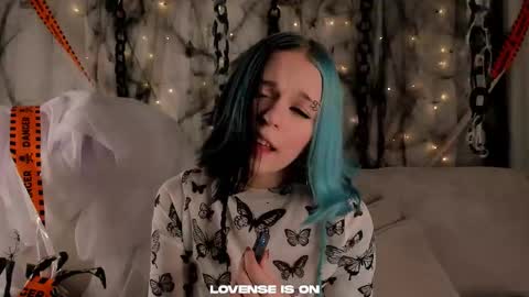 Anika online show from November 4, 11:55 am