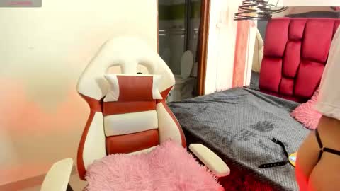 sheilly_brown online show from October 15, 6:53 pm