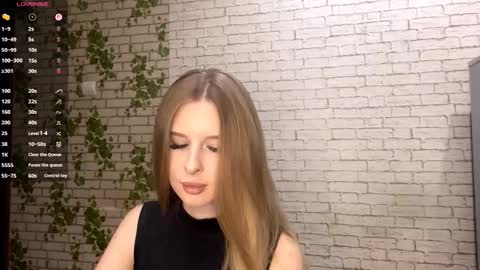 Jenny online show from October 29, 8:31 pm