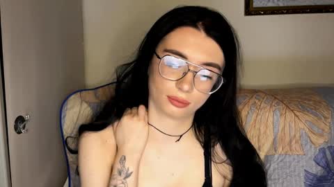 Alice online show from April 15, 7:58 pm