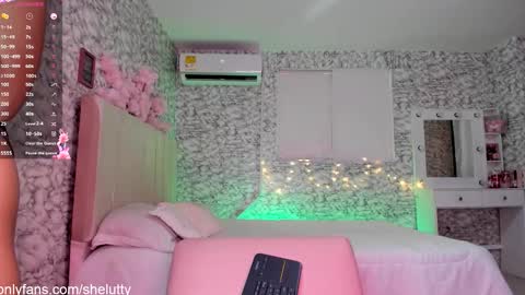 LUTTY  online show from November 25, 3:44 pm