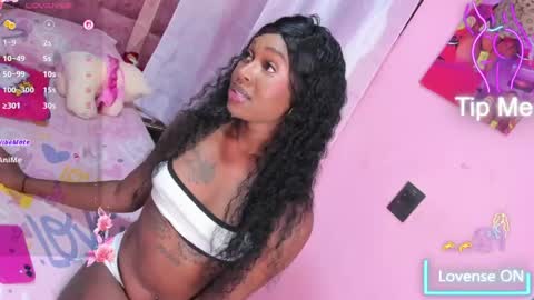 shenielxxx online show from May 20, 5:59 am