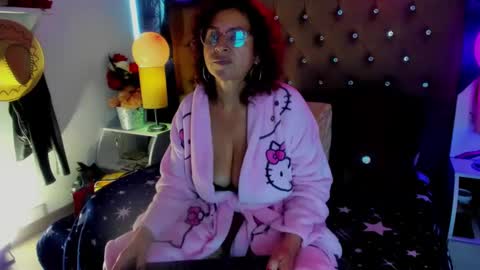 shera hade online show from March 12, 6:22 pm