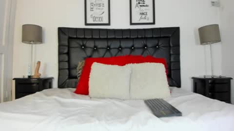 Isabella online show from October 8, 8:04 pm