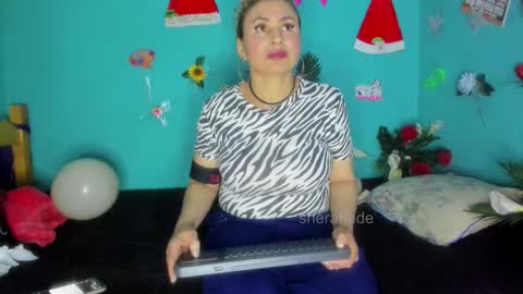 Shera Hade online show from January 17, 11:35 pm