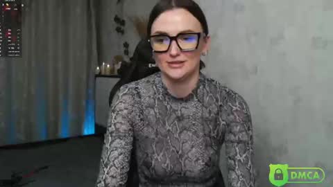 Snapshot of sheslike_firstlove chatting on February 11, 4:24 pm Vanessa online show from February 11, 4:24 pm
