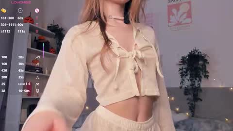 Stella  online show from November 9, 8:40 am