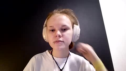 Emma online show from February 3, 8:40 am