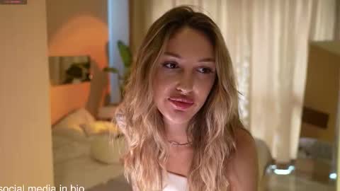 Melissa online show from October 8, 3:56 am