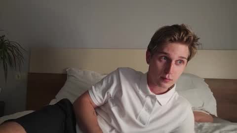 Matthew online show from October 13, 9:39 pm