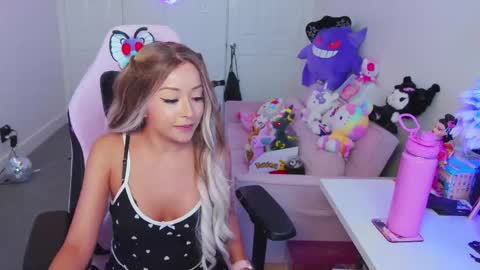 Alice D online show from October 2, 11:03 pm