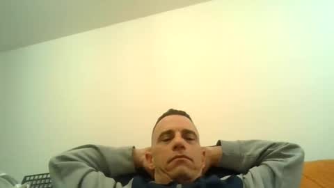 showherenow online show from April 2, 5:26 am