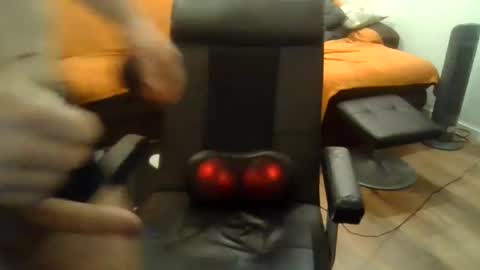 showherenow online show from March 16, 8:07 am