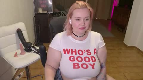 Mimi   online show from March 26, 10:53 am